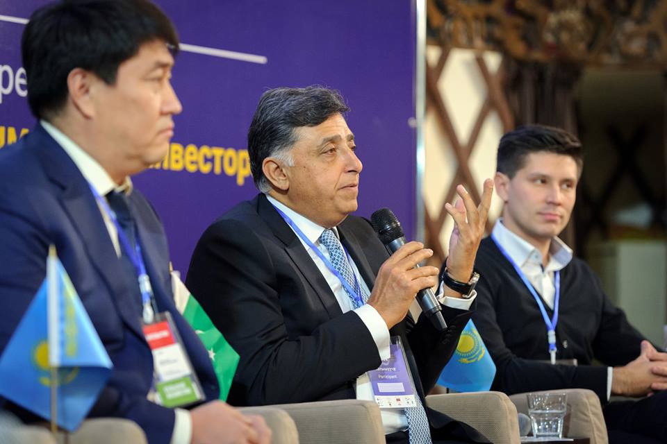 Пленарная дискуссия на тему «Возможности и реалии прямых инвестиций в Кыргызстане»
